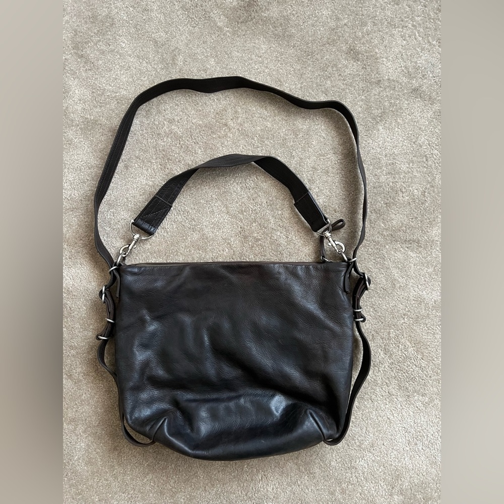 VGUC Rough & Tumble medium distresso double zipper hobo bag